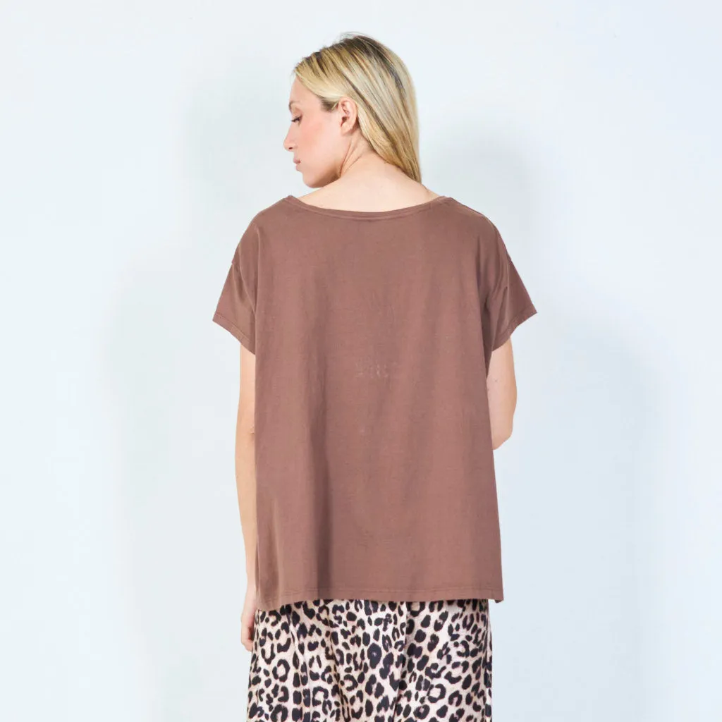 Casual t-shirt with rolled sleeves wholesale