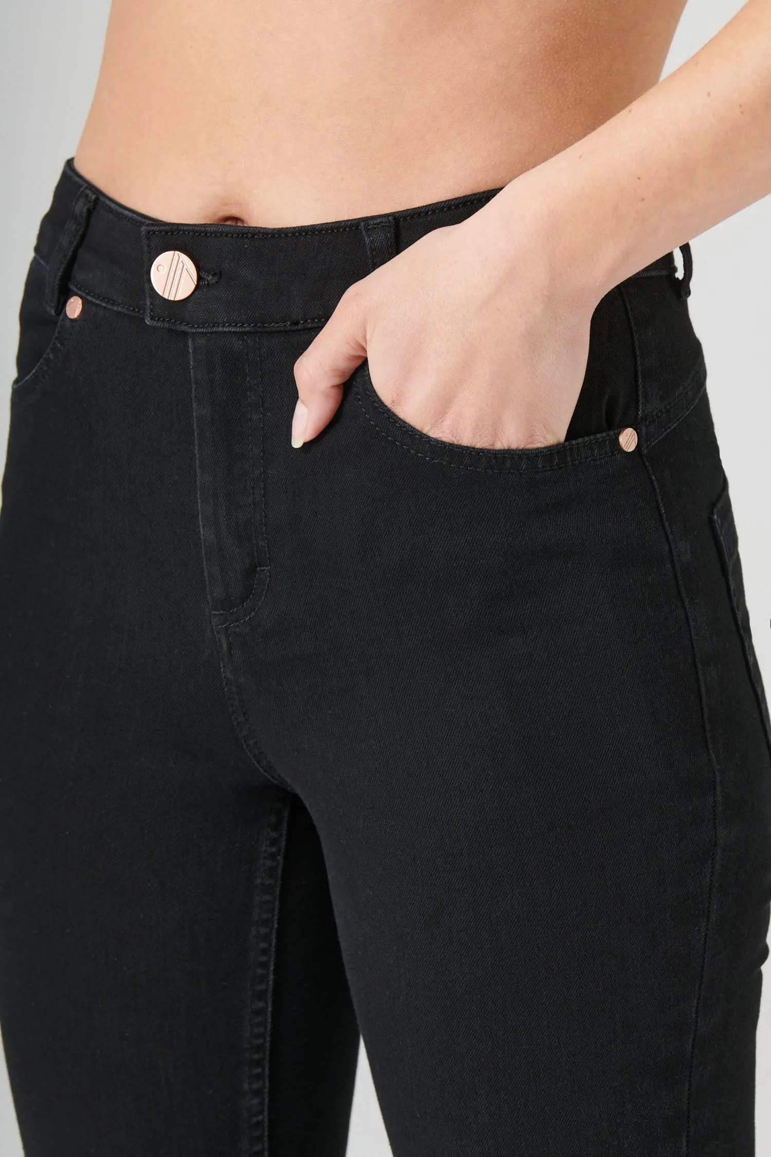 The Skinny Outdoor Jeans - Black Denim