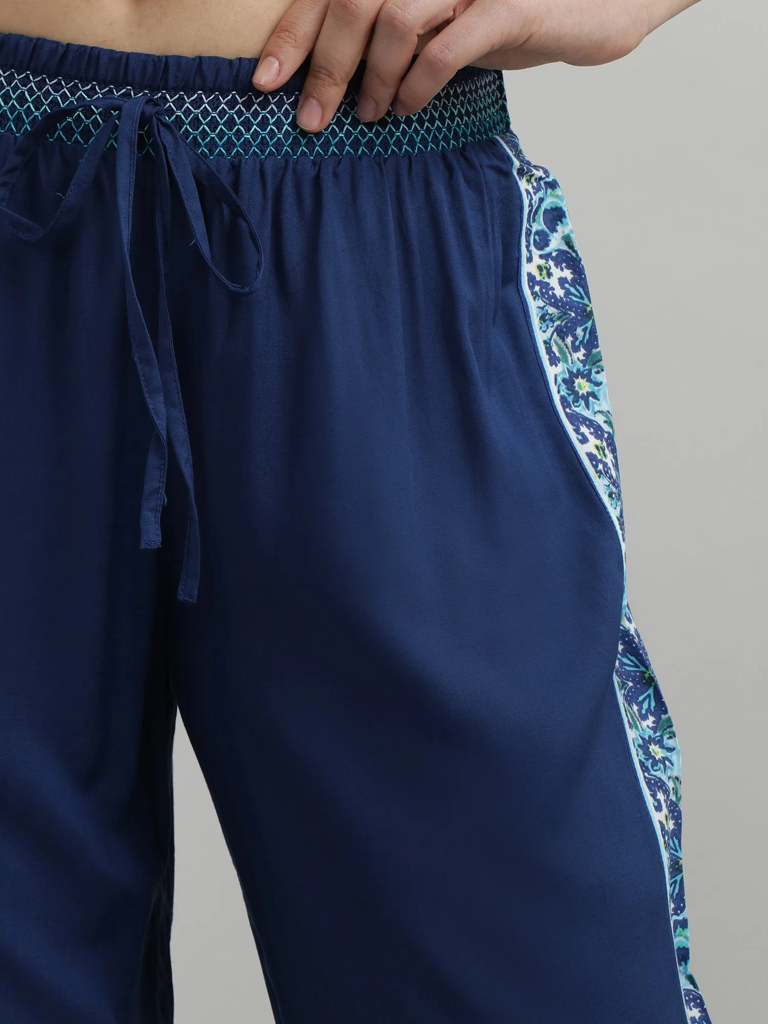 Women Blue Side Print Lounge Pants