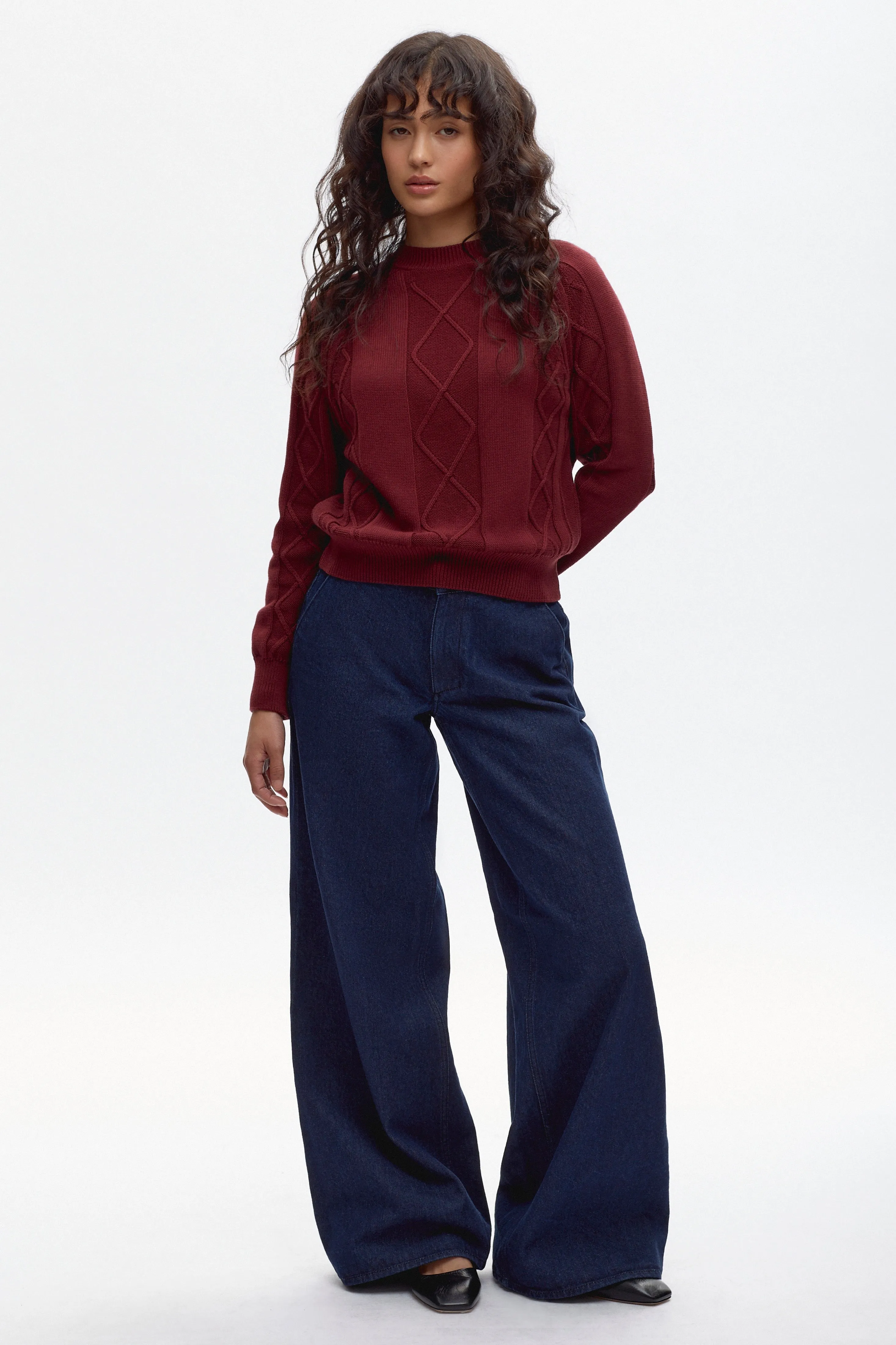 Women's Luxor Cable Sweater in Burgundy